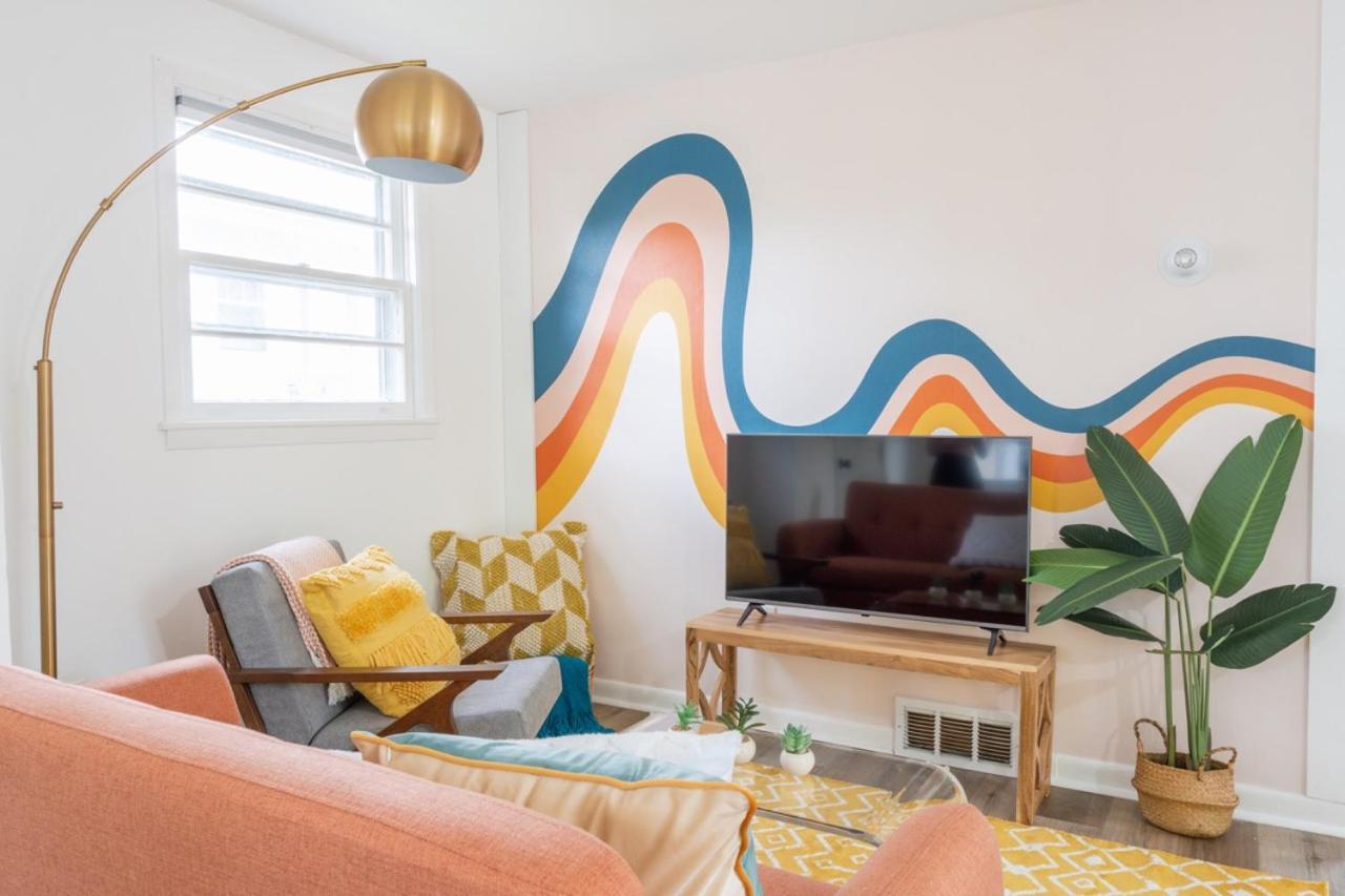 Retro Retreat Renovated 2Br, Desk, No Chore List! Kingston Luaran gambar